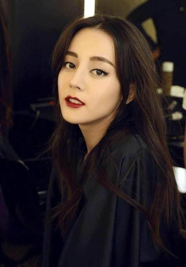 女明星新进,女明星闪耀娱乐圈的惊艳亮相