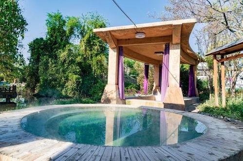 昆明星空温泉,一场与宇宙共浴的奇幻之旅