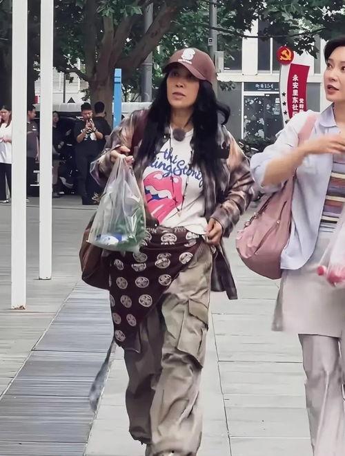 明星也逛街吗,揭秘明星逛街的时尚生活