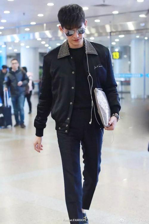 哪些男明星带飞机,盘点驾驭飞机的帅气男明星